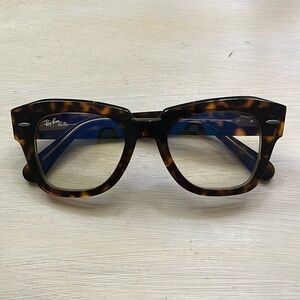 State street ray ban, blue light